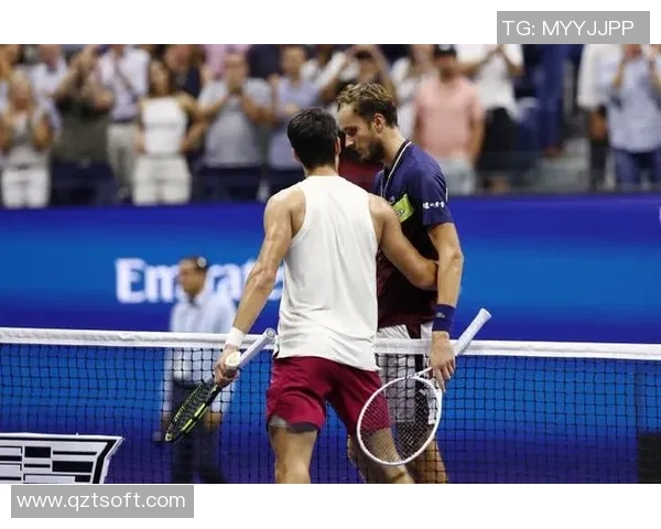 赛后复盘广州网球队与重庆网球队的团队协作与战术分析探讨